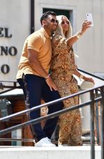 CIARA and Russel Wilson Out Shopping in Venice 07/03/2021