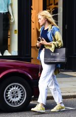 ELLIE BAMBER Out Shopping in London 07/06/2021