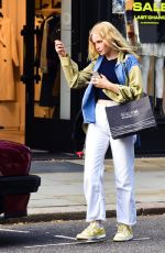 ELLIE BAMBER Out Shopping in London 07/06/2021