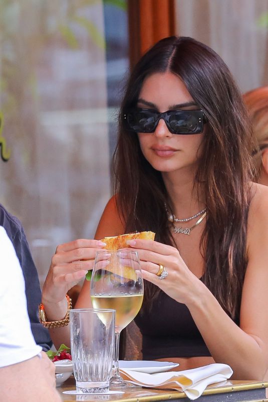 EMILY RATAJKOWSKI Out for Lunch at Sant Ambroeus in New York 07/10/2021