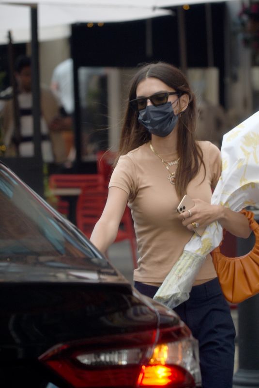 EMILY RATAJKOWSKI Out with Bouquet of Flowers in New York 06/29/2021