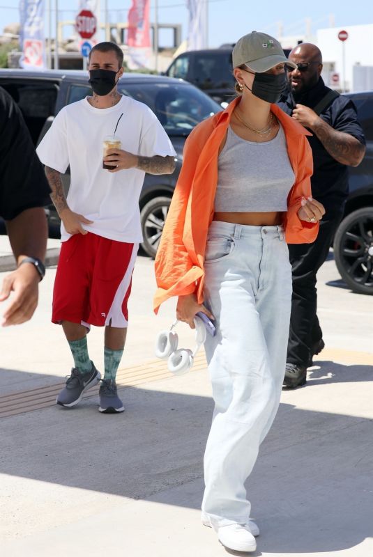 HAILEY and Justin BIEBER Departs from Mykonos 07/01/2021