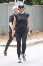 JENNIFER GARNER at Her New Home Under Construction in Brentwood 07/24/2021