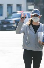 JENNIFER GARNER Out and About in Los Angeles 07/20/2021