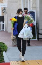 JENNIFER GARNER Shopping at Farmer