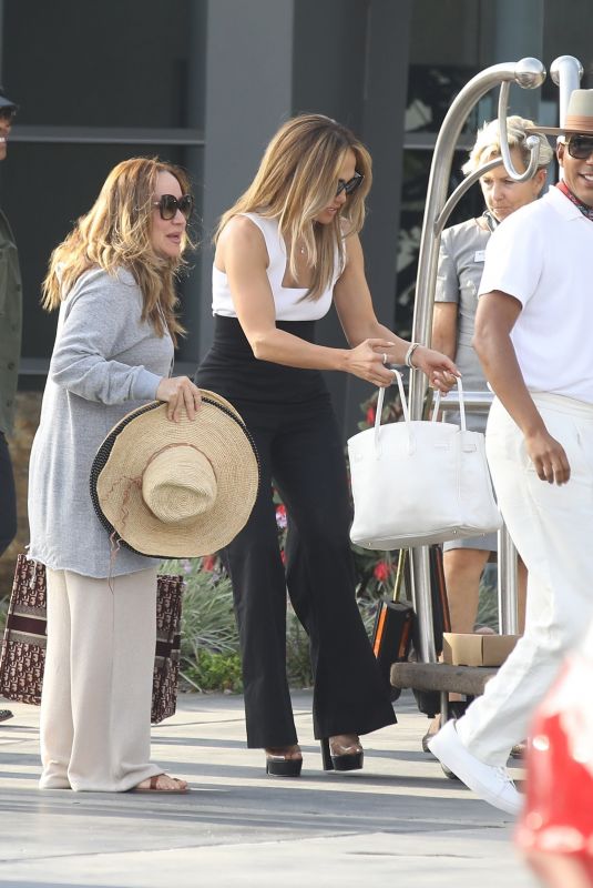 JENNIFER LOPEZ Off for Her Birthday Weekend in Los Angeles 07/22/2021