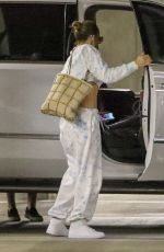 JENNIFER LOPEZ Out and About in Santa Monica 07/18/2021