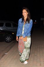 JESSICA ALBA Out for Dinner at Taverna Tony