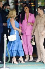 JESSICA WRIGHT with her Mum Carol and Sister Natalya at Amazonico Restaurant in London 07/08/2021