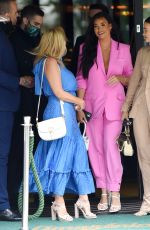 JESSICA WRIGHT with her Mum Carol and Sister Natalya at Amazonico Restaurant in London 07/08/2021