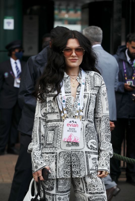 JESSIE J Arrives at Wimbledon in Londojn" (06.07.2021