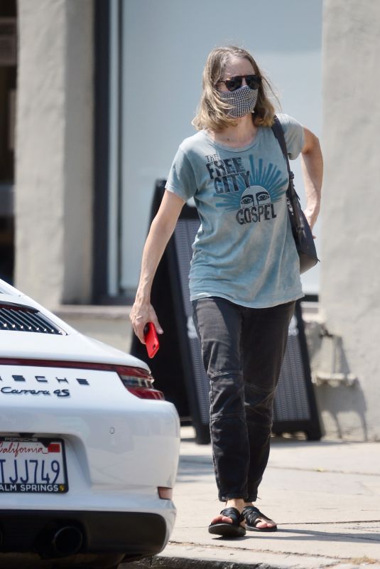 JODIE FOSTER Leaves a Nail Salon in Los Angeles 07/21/2021