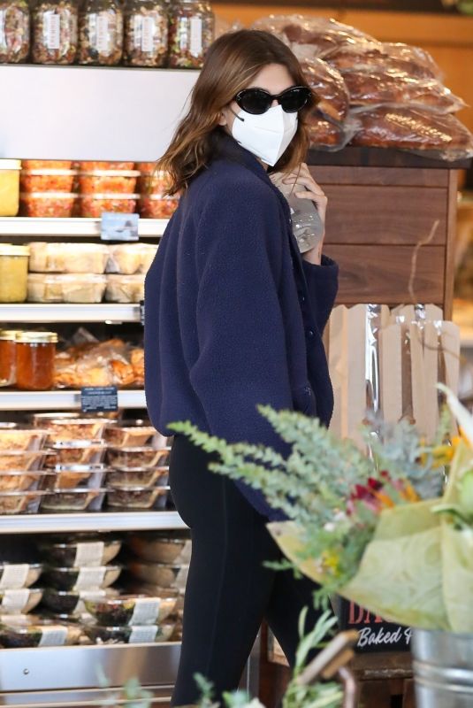 KAIA GERBER Shopping in West Hollywood 07/30/2021