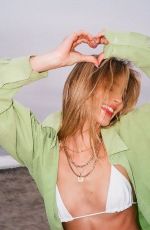 KARI RILEY - Instagram Photos 07/25/2021