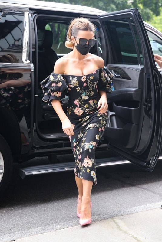 KATE BECKINSALE Arrives at Ritz Hotel in New York 07/21/2021