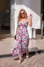 KATHERYN WINNICK leavevs Hotel Martinez in Cannes 07/11/2021