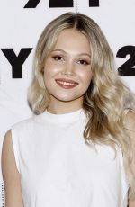 KELLI BERGLUND at Cast of Starz