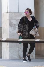 KELLY CLARKSON Out and About in Los Angeles 07/28/2021