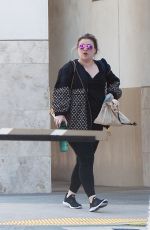 KELLY CLARKSON Out and About in Los Angeles 07/28/2021