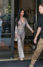 KIM KARDASHIAN and LALA ANTHONY at Milo