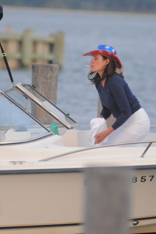 LUANN DE LESSEPS Celebrates July 4 at a Boat in Shelter Island 07/04/2021