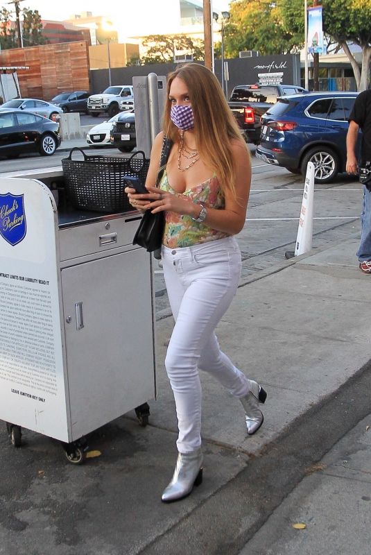 MADDIE ZIEGLER at Craig