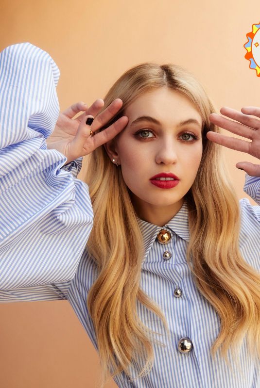 OLIVIA SCOTT WELCHfor Refinery29, July 2021