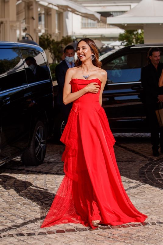PATRICIA GLORIA CONTRERAS Arrives at Martinez Hotel in Cannes 07/13/2021