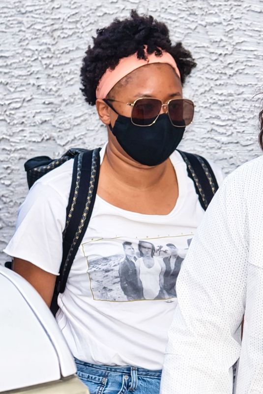 PHOEBE ROBINSON Arrives at Her Comedy Show in Philadelphia 07/22/2021