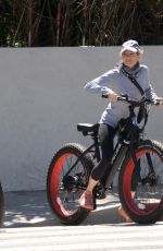 RENEE ZELLWEGER and Ant Anstead Out in Laguna Beach 07/05/2021