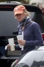 RENEE ZELLWEGER Shopping at Whole Foods in Los Angeles 07/03/2021