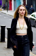 SUKI WATERHOUSE Out and About on Portobello Road in London 07/04/2021