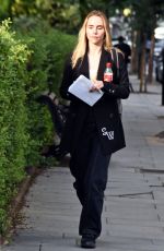 SUKI WATERHOUSE Out and About on Portobello Road in London 07/04/2021