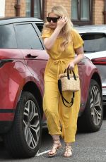 AMY HART Out for Lunch with Friends in Portsmouth 08/08/2021