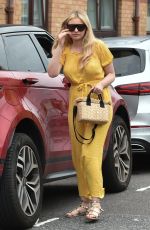 AMY HART Out for Lunch with Friends in Portsmouth 08/08/2021
