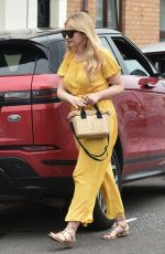 AMY HART Out for Lunch with Friends in Portsmouth 08/08/2021