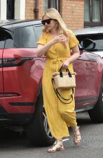 AMY HART Out for Lunch with Friends in Portsmouth 08/08/2021