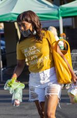 ANGELA BASSETT Shopping at Whole Foods in Los Angeles 08/09/2021