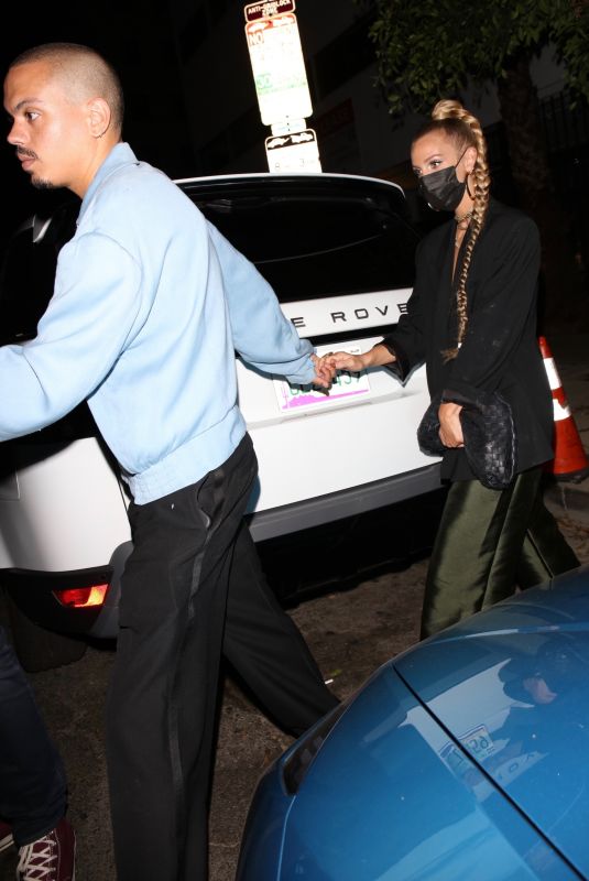 ASHLEE SIMPSON and Evan Ross Leaves Warwick in Hollywood 08/19/2021