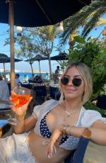 BEATRICE BOUCHARD - Instagram Photos 08/08/2021