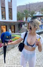 BEATRICE BOUCHARD - Instagram Photos 08/08/2021