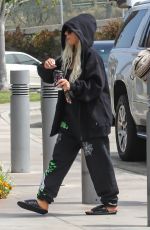 CHRISTINA AGUILERA Catch a Private Jet Out of LAX 08/29/2021