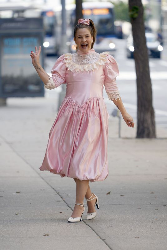 DREW BARRYMORE on the Set of Unknown Project in New York 08/25/2021