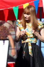 ELEANOR TOMLINSON on the Set of The Offenders in Bristol 08/10/2021
