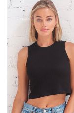 ELIZABETH TURNER - Instagram Photos 08/01/2021