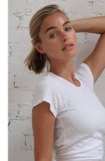 ELIZABETH TURNER - Instagram Photos 08/01/2021