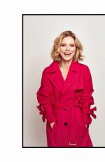EMILIA FOX for Weekend Magazine, May 2021