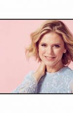EMILIA FOX for Weekend Magazine, May 2021