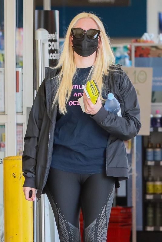 ERIKA JAYNE Out in Los Angeles 08/25/2021