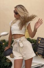 FRIDA AASEN - Instagram Photos 08/01/2021
